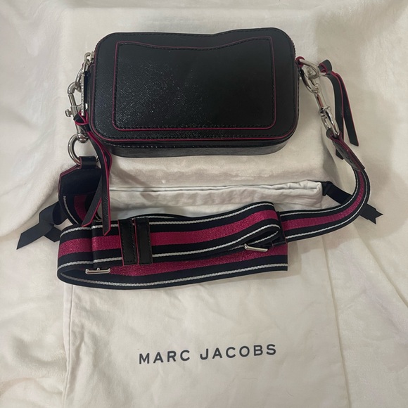 Marc Jacobs The Confetti Snapshot Crossbody Bag with Pink Strap - Picture 5 of 9